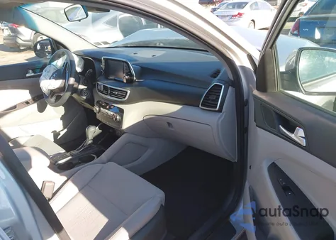 2021 Hyundai Tucson Se z USA, uszkodzony, nr VIN KM8J2CA48MU391006